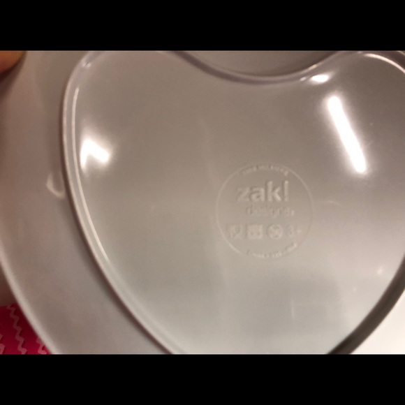 Toddler Bundle - Tinkerbell Dinnerware and Nuby sippy cups. - Picture 2 of 5